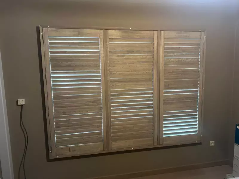 taupe-zonnelux-shutters-dakraam-koksijde-1