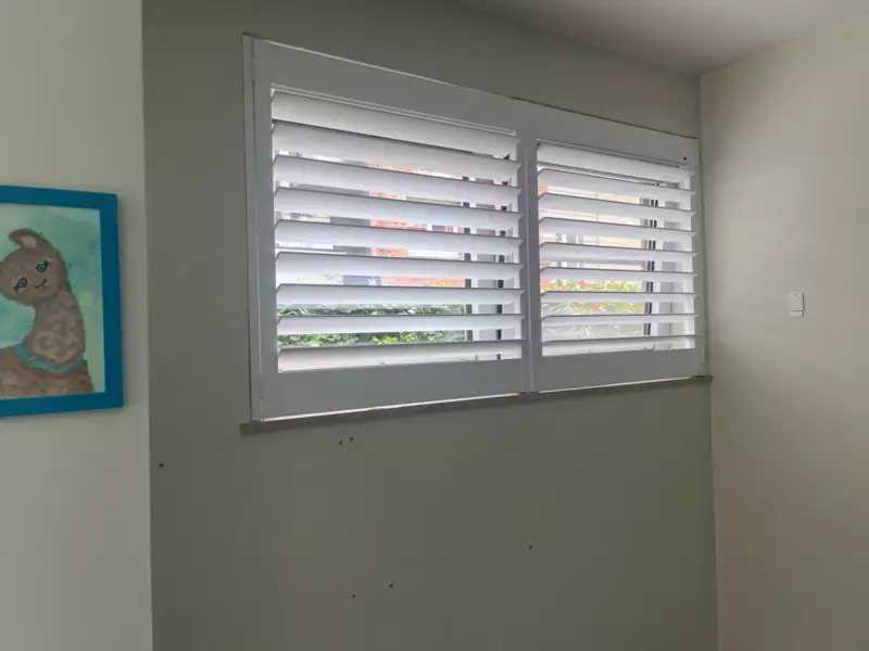 witte-shutters-woning-nieuwpoort-1
