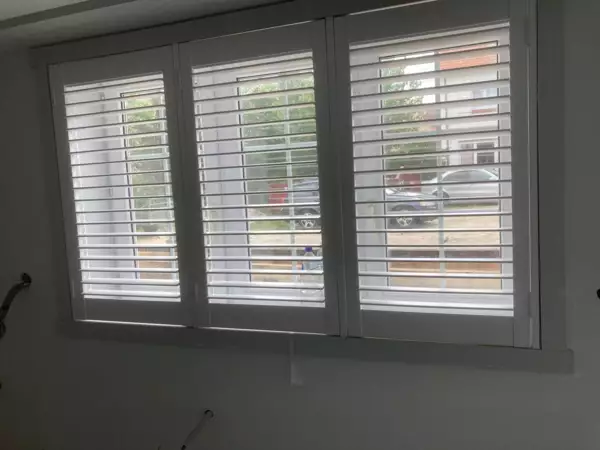 wit-gelakte-shutter-jasno-1 -  - Wit gelakte Jasno shutters — Koksijde
